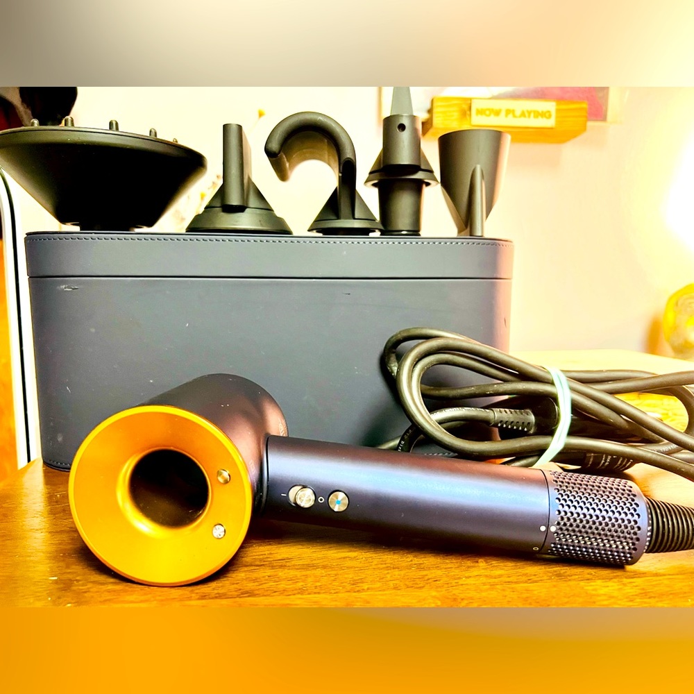 Dyson—Limited Edition Supersonic hair dryer in Prussian Blue/Copper